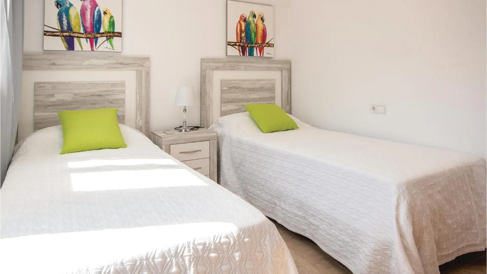 3 Bedroom Amazing Apartment In La Duquesa Castillo de Sabinillas