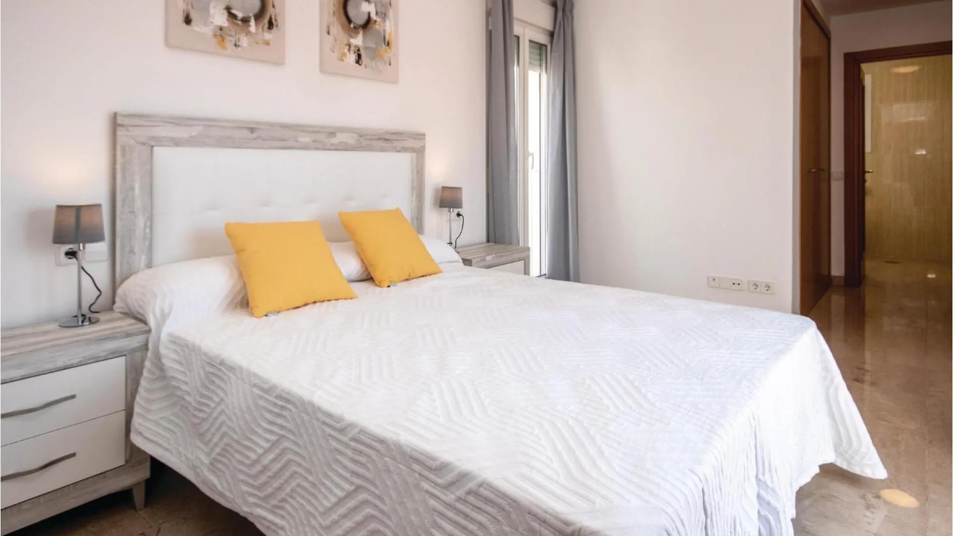 3 Bedroom Amazing Apartment In La Duquesa Castillo de Sabinillas 0*,